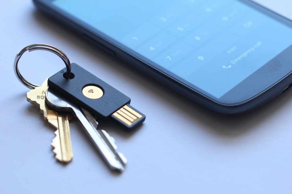 YubiKey NEO Security Key - Advanced MFA Device - Image 2