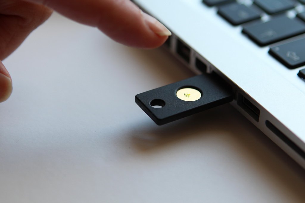 YubiKey NEO Security Key - Advanced MFA Device - Image 3